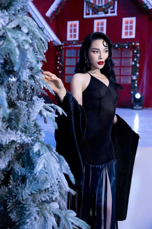Trở về từ miss universe 2024 hoa hậu kỳ duyên có phong độ ăn mặc thất thường