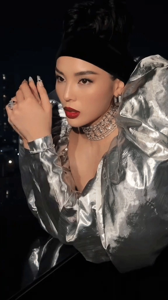 Trở về từ miss universe 2024 hoa hậu kỳ duyên có phong độ ăn mặc thất thường