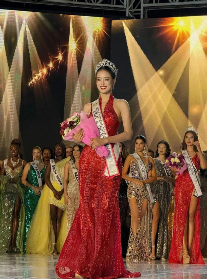 Váy dạ hội thi chung kết của thanh thủy kỳ duyên và khánh linh có điểm chung