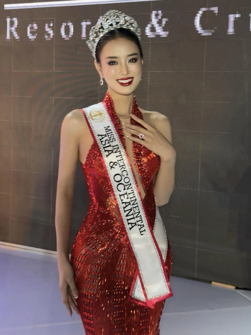 Váy dạ hội thi chung kết của thanh thủy kỳ duyên và khánh linh có điểm chung