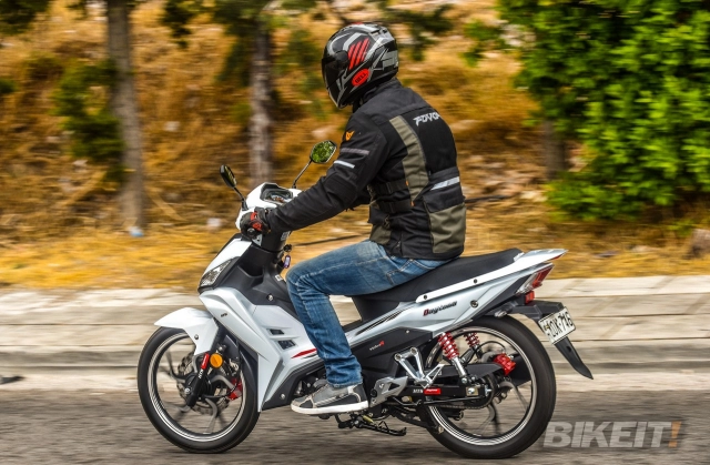 Winner v1 lộ diện phiên bản côn tự động bá đạo ăn đứt future 125