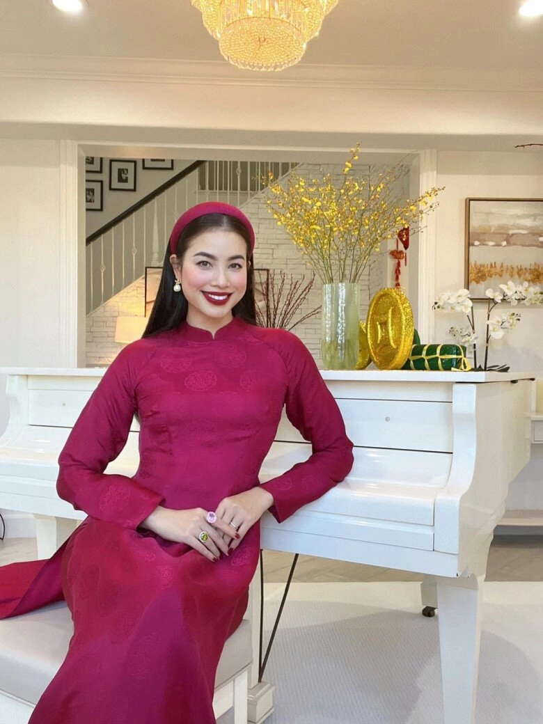 Xứng danh hoa hậu quốc dân phạm hương ăn diện biến căn bếp thành sàn diễn thời trang