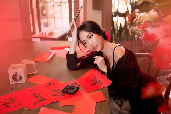 2018 một năm lên hương nhan sắc đầy ngỡ ngàng của thánh lầy diệu nhi