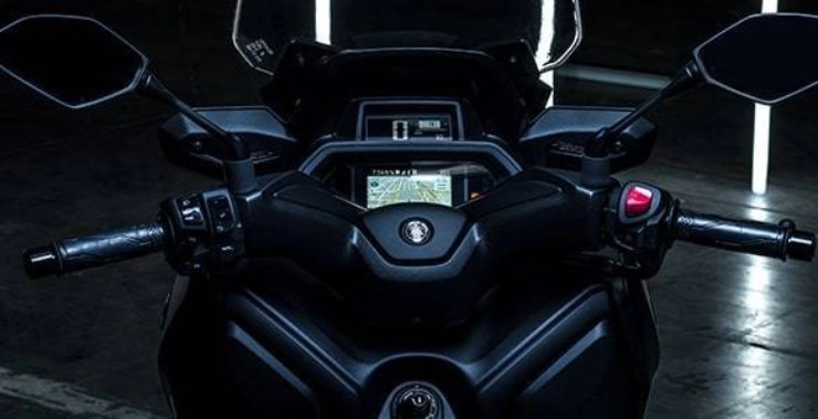 2024 yamaha xmax 250 ra lò có giá bán 100 triệu đồng