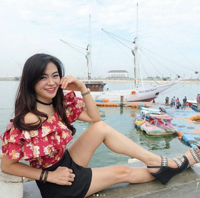 3 bà mẹ tuổi trung niên vẫn bị nhầm là bạn gái của con trai vì quá trẻ