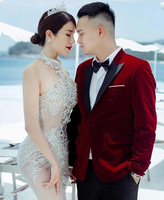 5 lần 7 lượt khoe bụng bầu mấy ai trong showbiz vẫn rạng rỡ được như diệp lâm anh