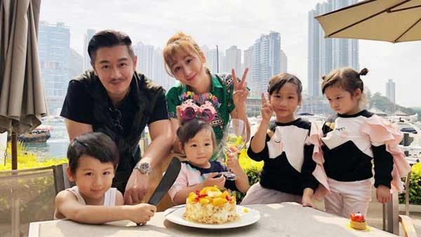 Á hậu hao mòn nhan sắc để sinh 4 con cho tài tử thiên long bát bộ