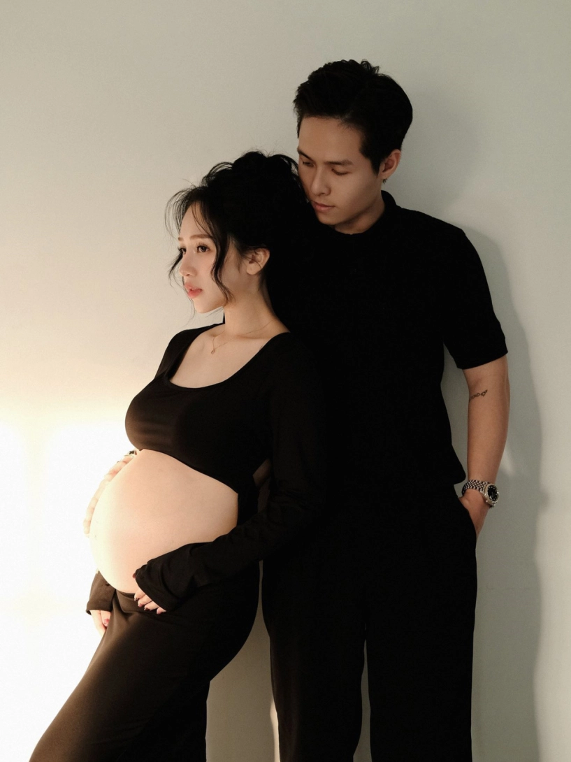 Ái nữ đại gia minh nhựa năng động suốt 9 tháng mang bầu con thứ 4