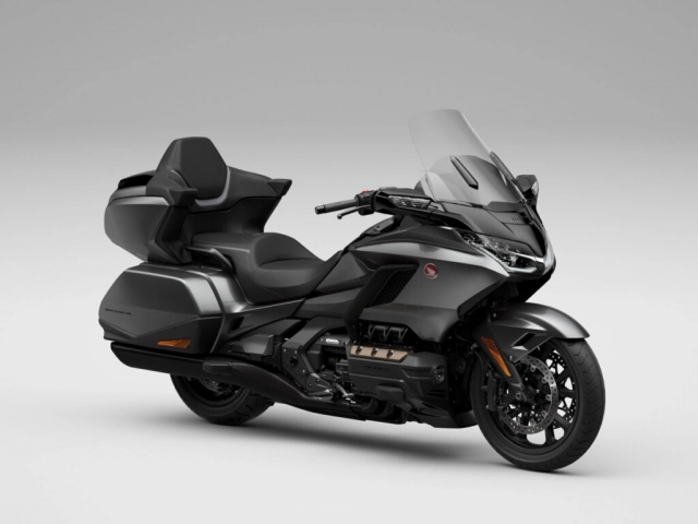 Anh em biết tin gì chưa honda gold wing tour 2024 ra mắt màu mới mang tên heavy gray metallic you