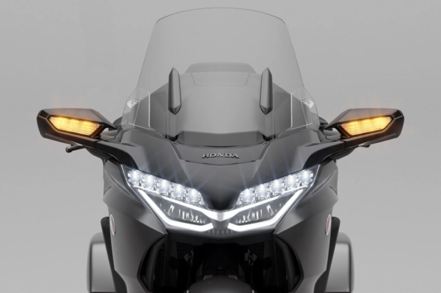 Anh em biết tin gì chưa honda gold wing tour 2024 ra mắt màu mới mang tên heavy gray metallic you
