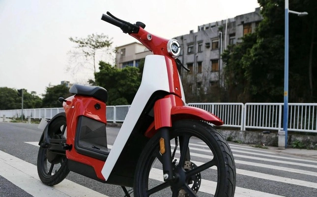 Anh em đã biết honda cub có cả phiên bản mới không cần đổ xăng - thay nhớt chưa