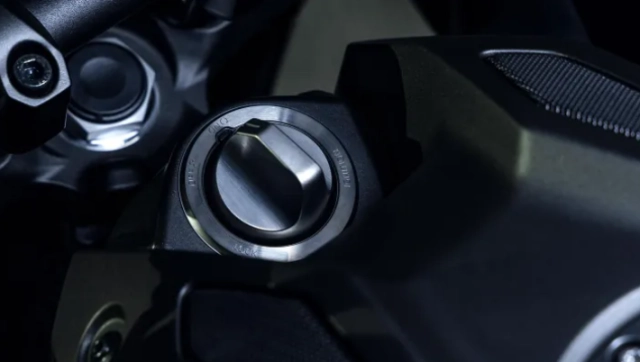 Anh em lười bóp côn sẽ phải trả hơn 12 triệu đồng để mua yamaha mt-09 y-amt 2025