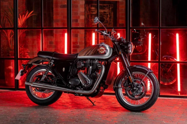 Anh em thấy sao khi chiếc xe máy xy-lanh đơn 650cc tại ấn độ có giá còn thua cả honda sh
