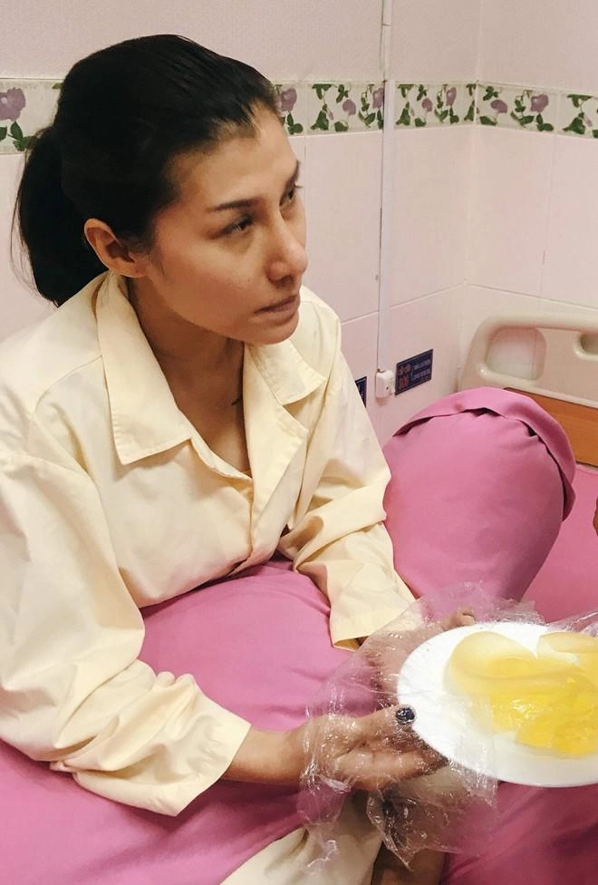 Bà mẹ đang cho con bú bất ngờ bị vỡ túi ngực suýt mất mạng còn bị chồng dọa bỏ