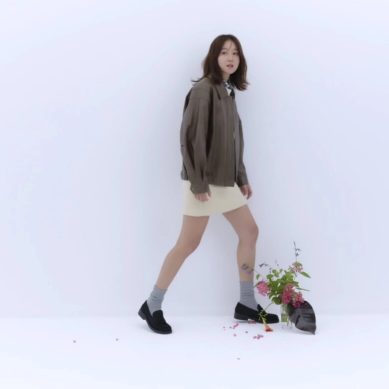 Bạn thân son ye jin u50 vẫn làm mẫu ảnh thời trang giới trẻ phong cách ngoài đời đáng để chị em u40 học hỏi