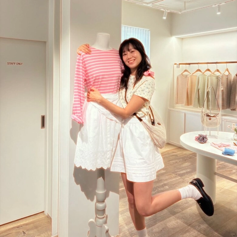 Bạn thân son ye jin u50 vẫn làm mẫu ảnh thời trang giới trẻ phong cách ngoài đời đáng để chị em u40 học hỏi