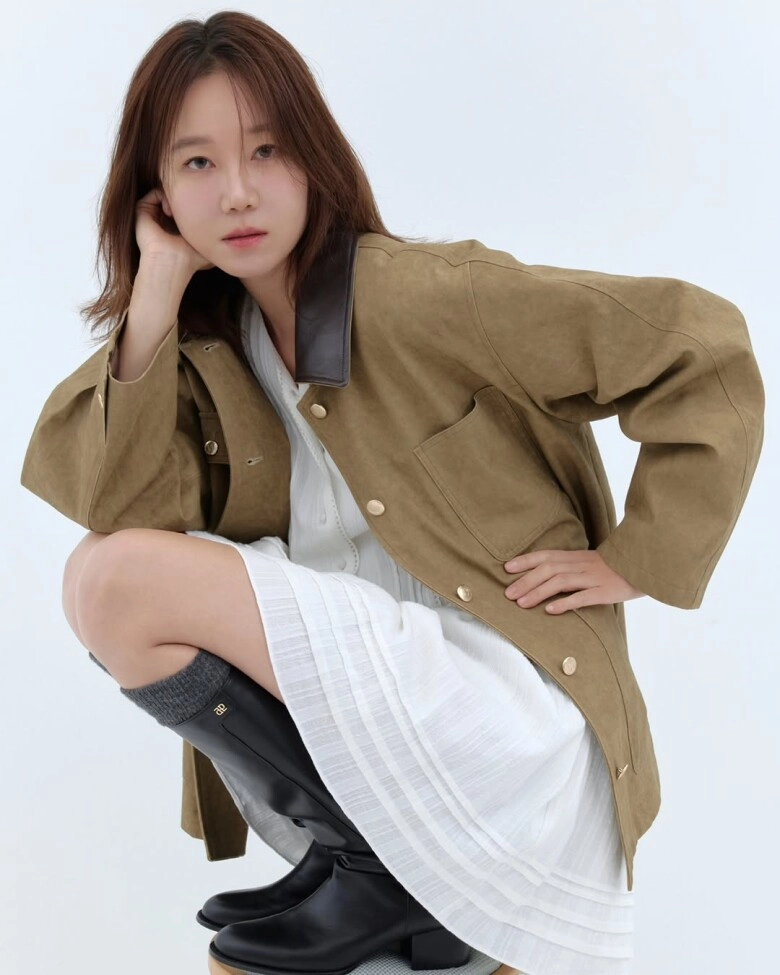 Bạn thân son ye jin u50 vẫn làm mẫu ảnh thời trang giới trẻ phong cách ngoài đời đáng để chị em u40 học hỏi