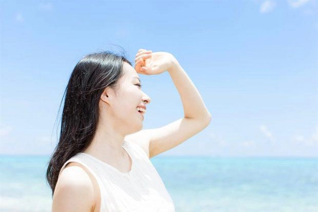Bảo vệ da ngày hè khỏi ánh nắng mặt trời với 4 lưu ý không thể thiếu sau