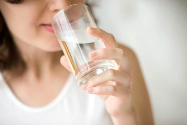 Bảo vệ da ngày hè khỏi ánh nắng mặt trời với 4 lưu ý không thể thiếu sau