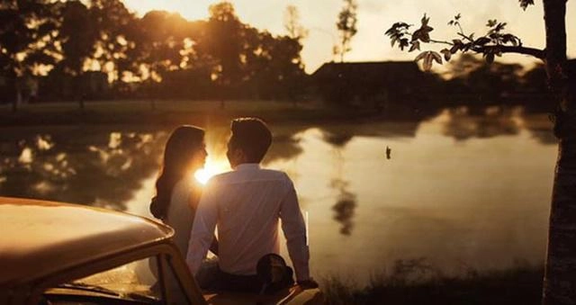 Bấy lâu nay giấu kín như bưng hóa ra vợ lê hiếu có làn da nâu khuôn miệng rộng và