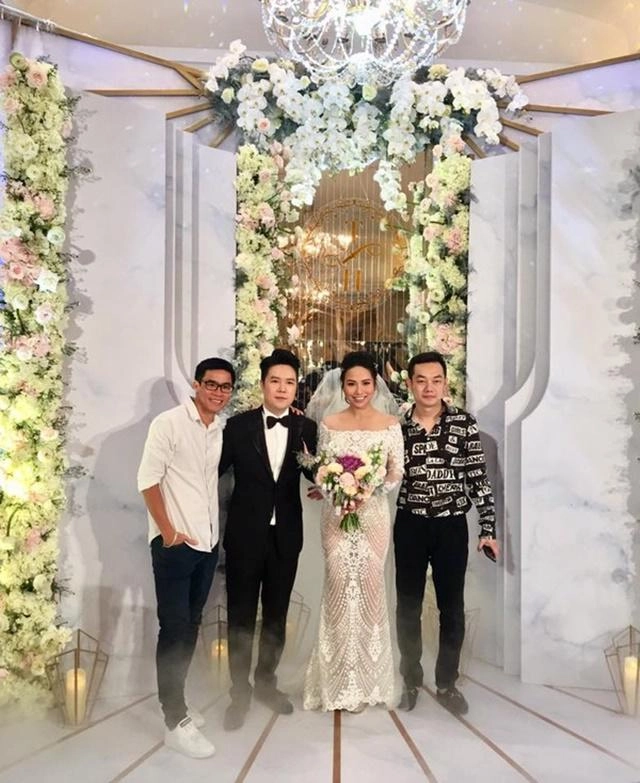 Bấy lâu nay giấu kín như bưng hóa ra vợ lê hiếu có làn da nâu khuôn miệng rộng và
