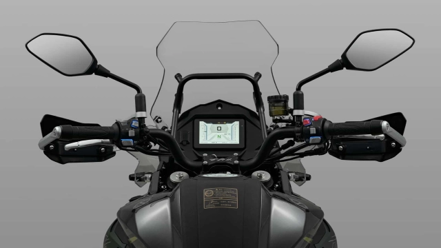 Benelli trk 552x mới gây ấn tượng hơn với thiết kế mới và công nghệ cải tiến