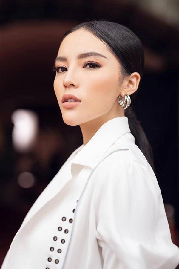 Bị fan hỏi chuyện lười cạo lông mày kỳ duyên đáp trả đầy bất ngờ