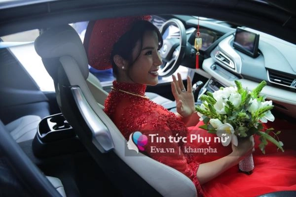Bình thường mắt khói môi trầm đến đám cưới diệp lâm anh lại hiền như cô tấm
