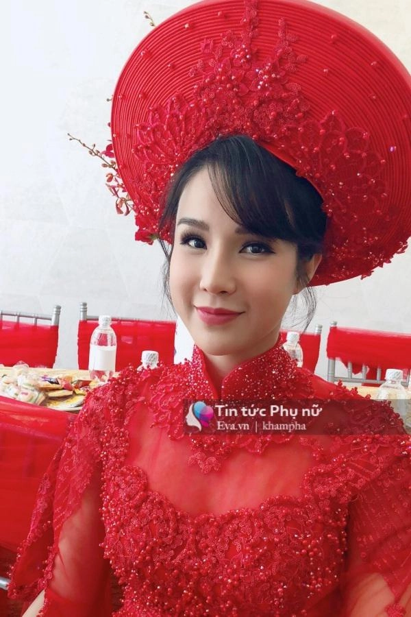 Bình thường mắt khói môi trầm đến đám cưới diệp lâm anh lại hiền như cô tấm