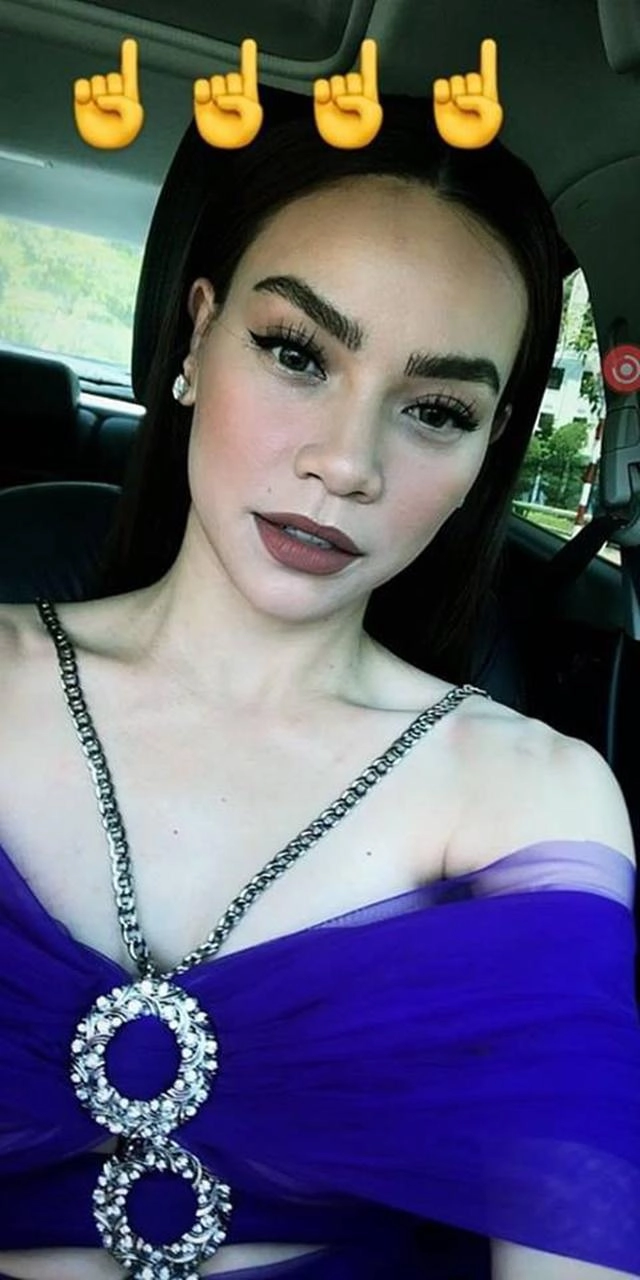 Bình thường xinh đẹp là thế lần này hà hồ lại già chát như bà thím vì mắc lỗi này