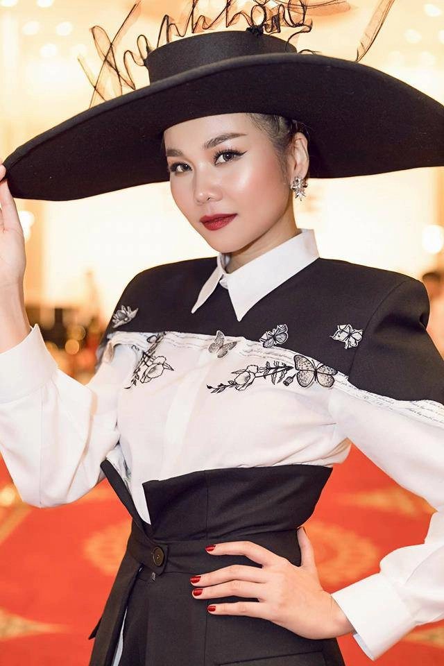 Bộ 3 cầm trịch the face hoàng yến nhỏ tuổi nhất nhưng nhìn vẫn quyền lực vì lý do này