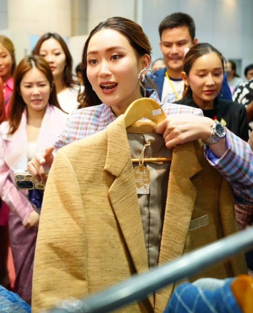 Bộ sưu tập áo khoác của thủ tướng thái lan