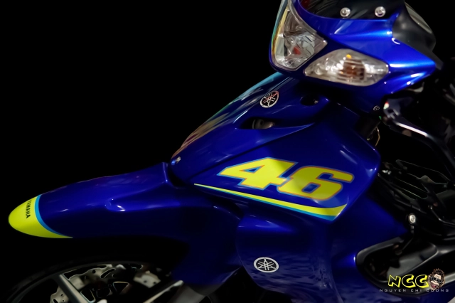 bom tấn yaz 125 sở hữu bộ áo valentino rossi 19 năm tuổi kịch độc