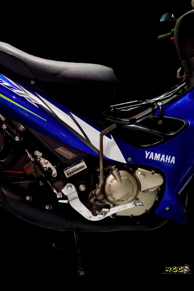 bom tấn yaz 125 sở hữu bộ áo valentino rossi 19 năm tuổi kịch độc