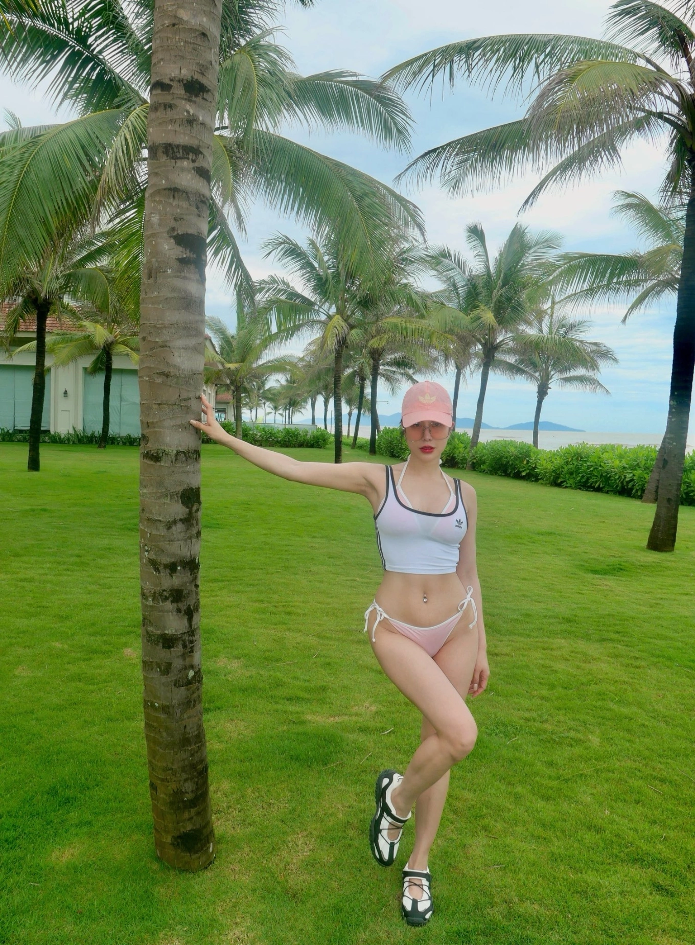 Bst bikini nhỏ xíu chặt đẹp hội chị em độc thân của mẹ bỉm diệp lâm anh bốc lửa thế này thảo nào trai trẻ mê tít