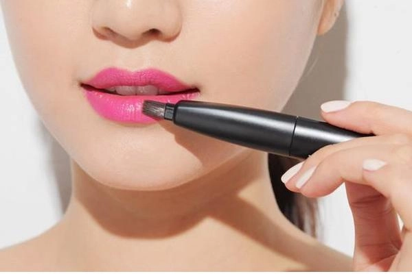 Cách thoa son bền màu ngàn năm không trôi chị em cập nhật ngay bí kíp
