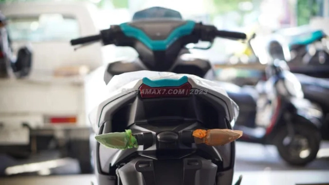 Cận cảnh aerox 2024 có giá bán rẻ hơn nvx việt nam chỉ từ 43 triệu đồng
