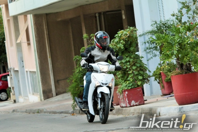 Cận cảnh cryton s 2024 khá giống yamaha finn có giá bán hơn 60 triệu đồng