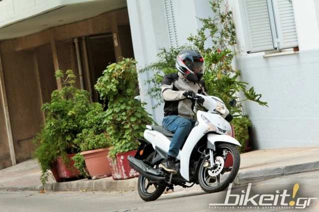 Cận cảnh cryton s 2024 khá giống yamaha finn có giá bán hơn 60 triệu đồng