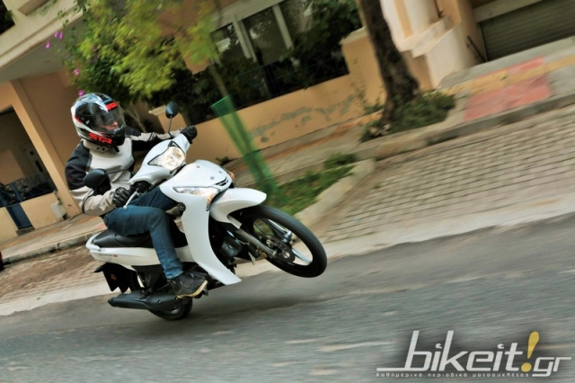 Cận cảnh cryton s 2024 khá giống yamaha finn có giá bán hơn 60 triệu đồng