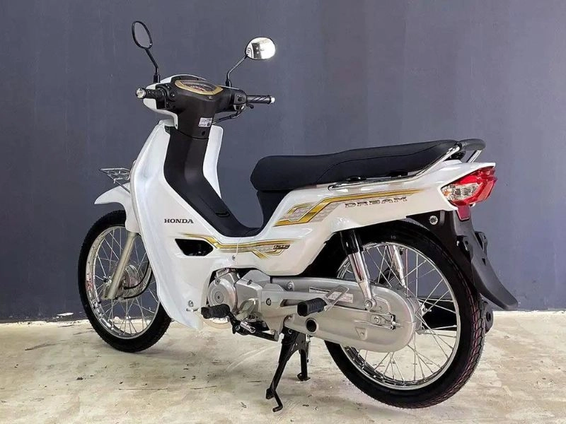 Cận cảnh dream 125 trắng - cực kỳ khan hiếm tại việt nam