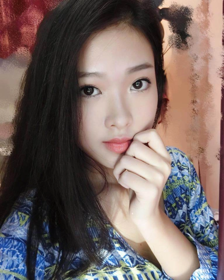 Cận cảnh nhan sắc xinh như mộng của cô nàng được huyền baby tặng người yêu