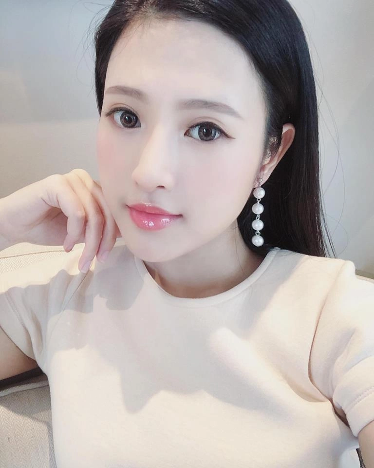 Cận cảnh nhan sắc xinh như mộng của cô nàng được huyền baby tặng người yêu