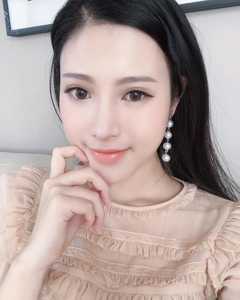 Cận cảnh nhan sắc xinh như mộng của cô nàng được huyền baby tặng người yêu