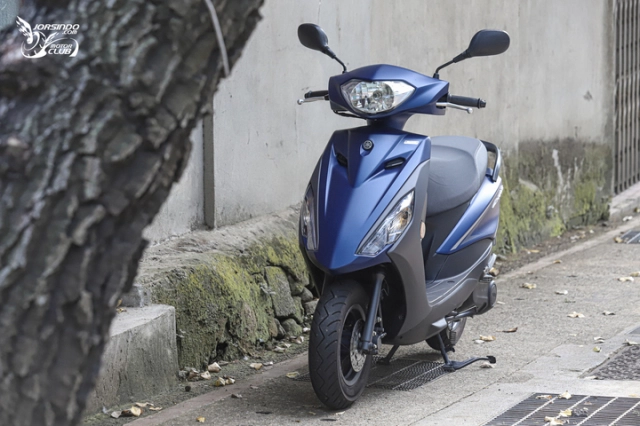 Cận cảnh yamaha axisz - giá bán không hề rẻ nhưng trang bị toàn hàng tối cổ