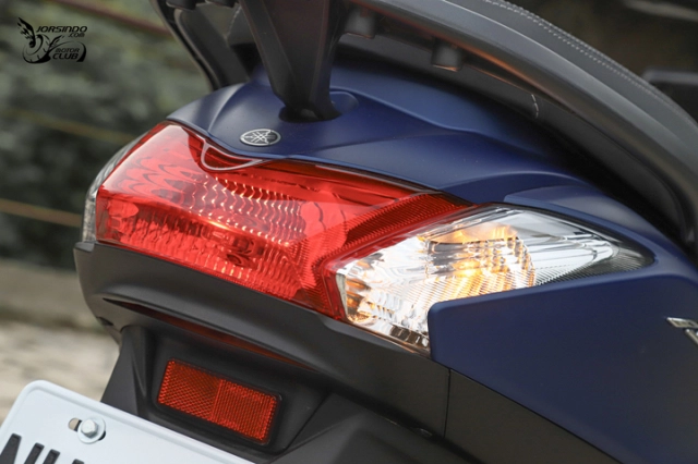 Cận cảnh yamaha axisz - giá bán không hề rẻ nhưng trang bị toàn hàng tối cổ