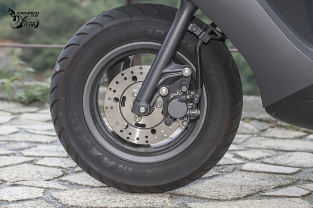 Cận cảnh yamaha axisz - giá bán không hề rẻ nhưng trang bị toàn hàng tối cổ
