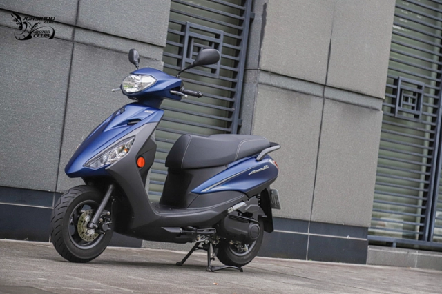 Cận cảnh yamaha axisz - giá bán không hề rẻ nhưng trang bị toàn hàng tối cổ