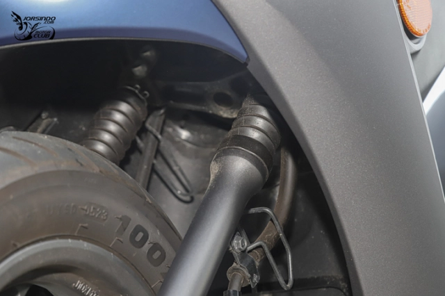 Cận cảnh yamaha axisz - giá bán không hề rẻ nhưng trang bị toàn hàng tối cổ