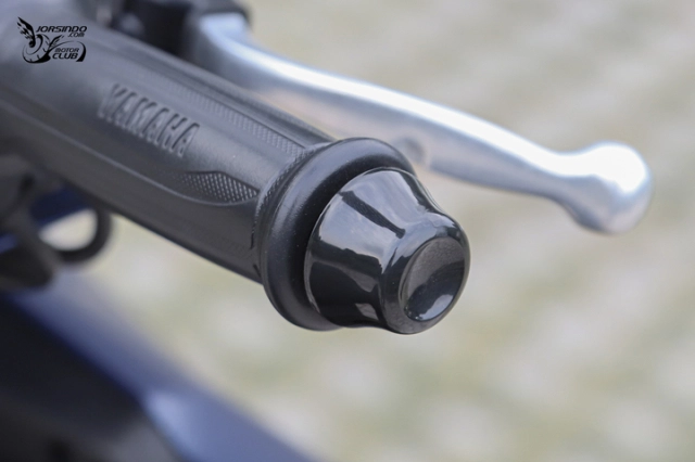 Cận cảnh yamaha axisz - giá bán không hề rẻ nhưng trang bị toàn hàng tối cổ